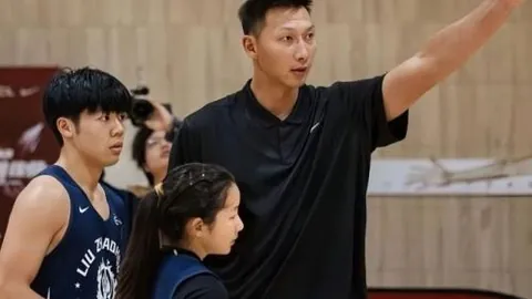 馬奎爾拒絕西漢姆2千万镑邀請，未決定轉會去向